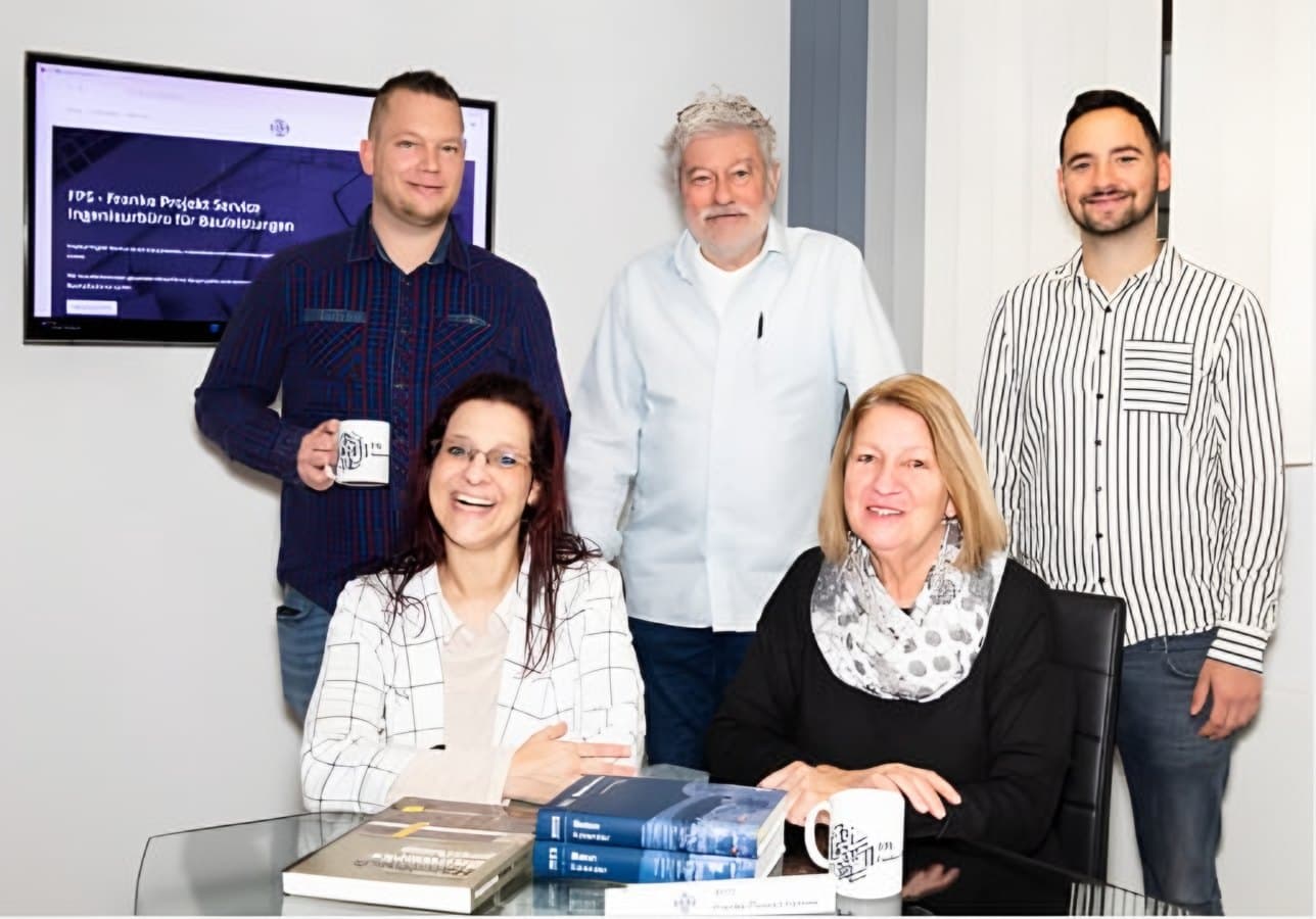 Das Team von Franke Projekt Service im Besprechungsraum